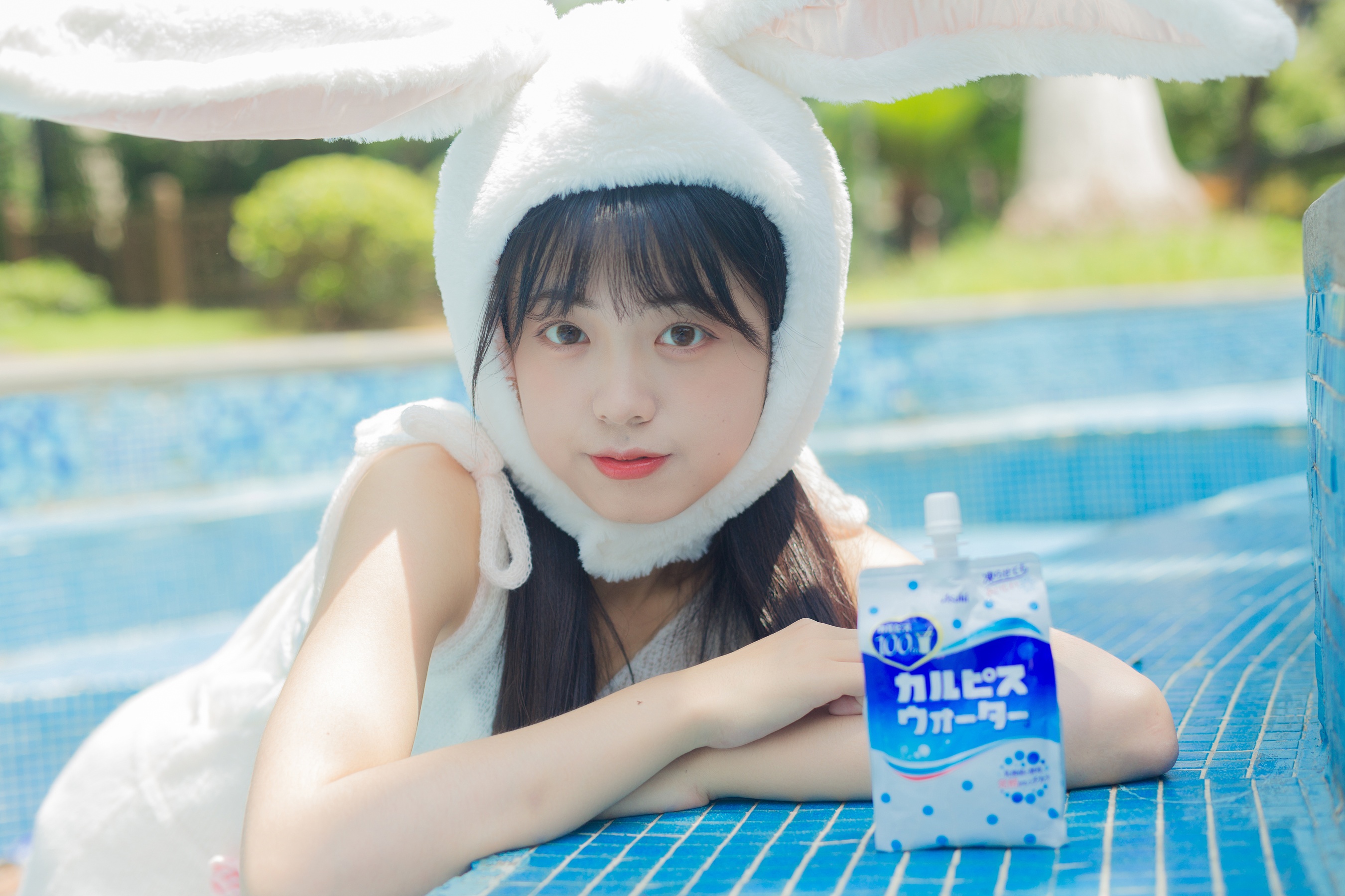 [艺图语] 2022.07.09 夏日泳池的兔子 可爱泡泡呀(5)